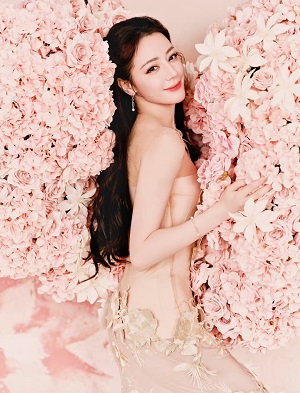  迪丽热巴 